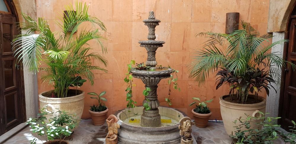 Posada De Las Flores لاباز المظهر الخارجي الصورة